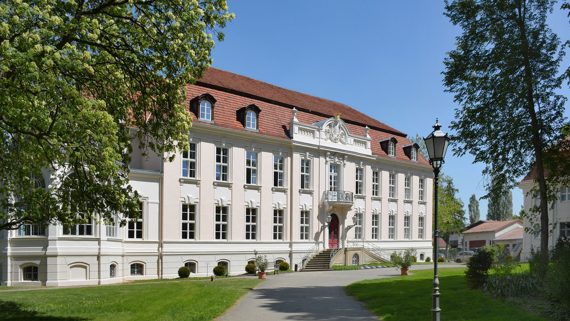 Außenaufnahme der Deutschen Richterakademie in Wustrau
