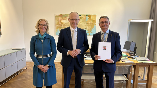 Monika Zisterer-Schick wird neue Leiterin der JVA –Sozialtherapeutische Anstalt – Ludwigshafen Monika Zisterer-Schick wird neue Leiterin der JVA –Sozialtherapeutische Anstalt – Ludwigshafen