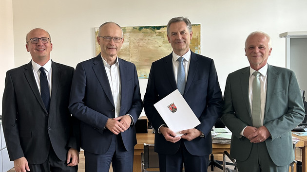 Bernd Schwenninger folgt auf Anja Schraut als neuer Präsident des Landgerichts Landau in der Pfalz Bernd Schwenninger folgt auf Anja Schraut als neuer Präsident des Landgerichts Landau in der Pfalz