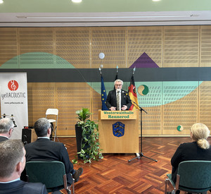 Das Bild zeigt Justizminister Herbert Mertin