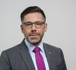 Das Bild zeigt Justizminister Philipp Fernis