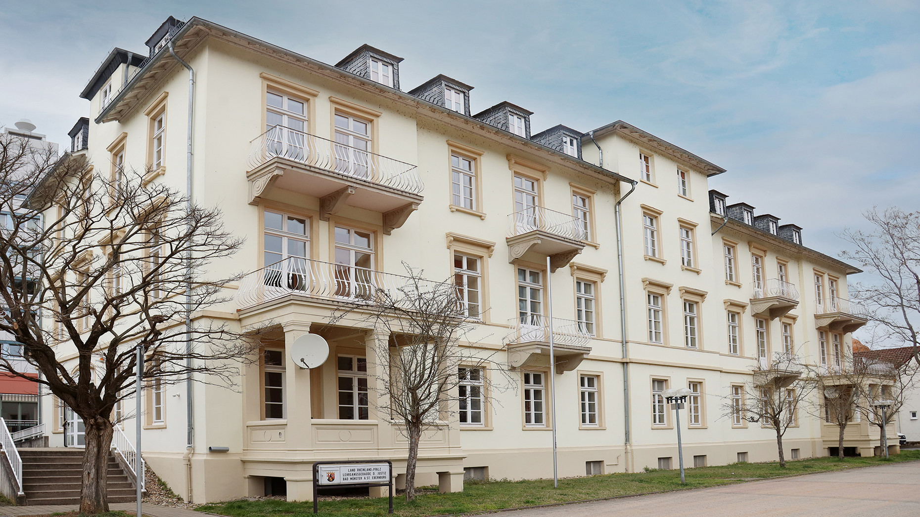 Außenaufnahme des Aus- und Fortbildungsgebäudes in Bad Münster