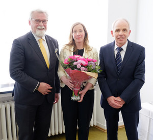 Gruppenbild mit Minister Herbert Mertin, Birgit Kunz und Michael Wilms